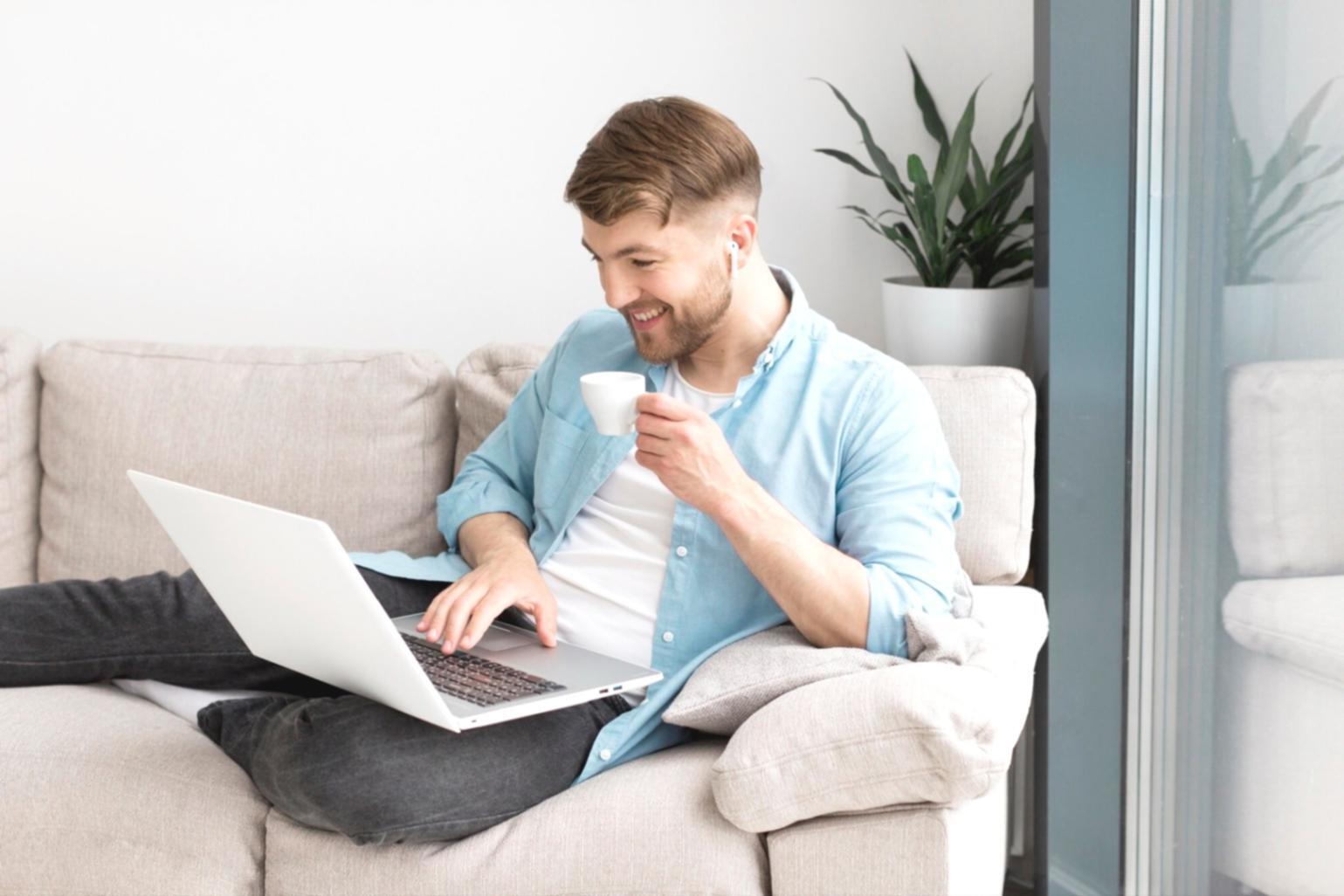 Workshop-Teilnehmende diskutieren Budgetstrategien